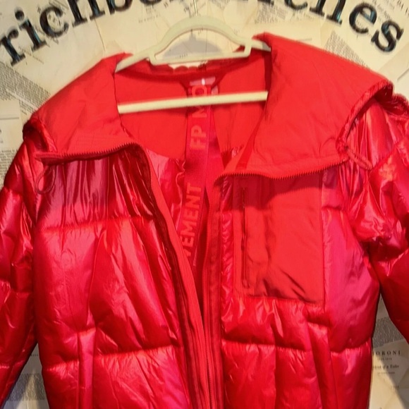 Free People Right Trek Backpack Puffer Hooded Zipped Drawcords Red - Picture 10 of 12